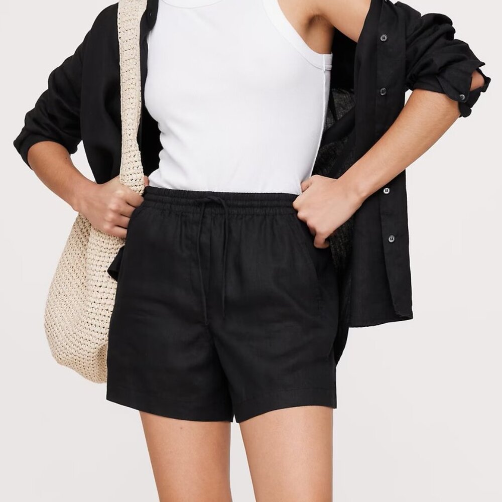 NWT Banana Republic Black 100% Euro Linen Relaxed Pull-On 4" Shorts Small